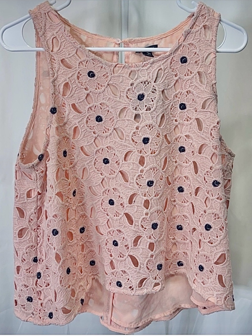 Ann Taylor crocheted floral sleeveless tank